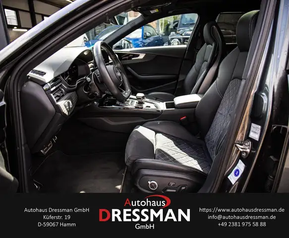 Audi A4 view 10