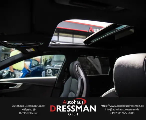 Audi A4 view 11