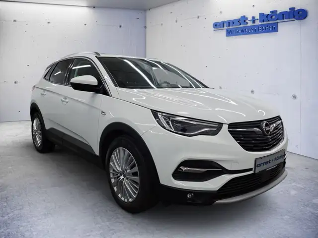 Opel Grandland X view 2