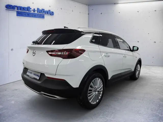 Opel Grandland X view 3