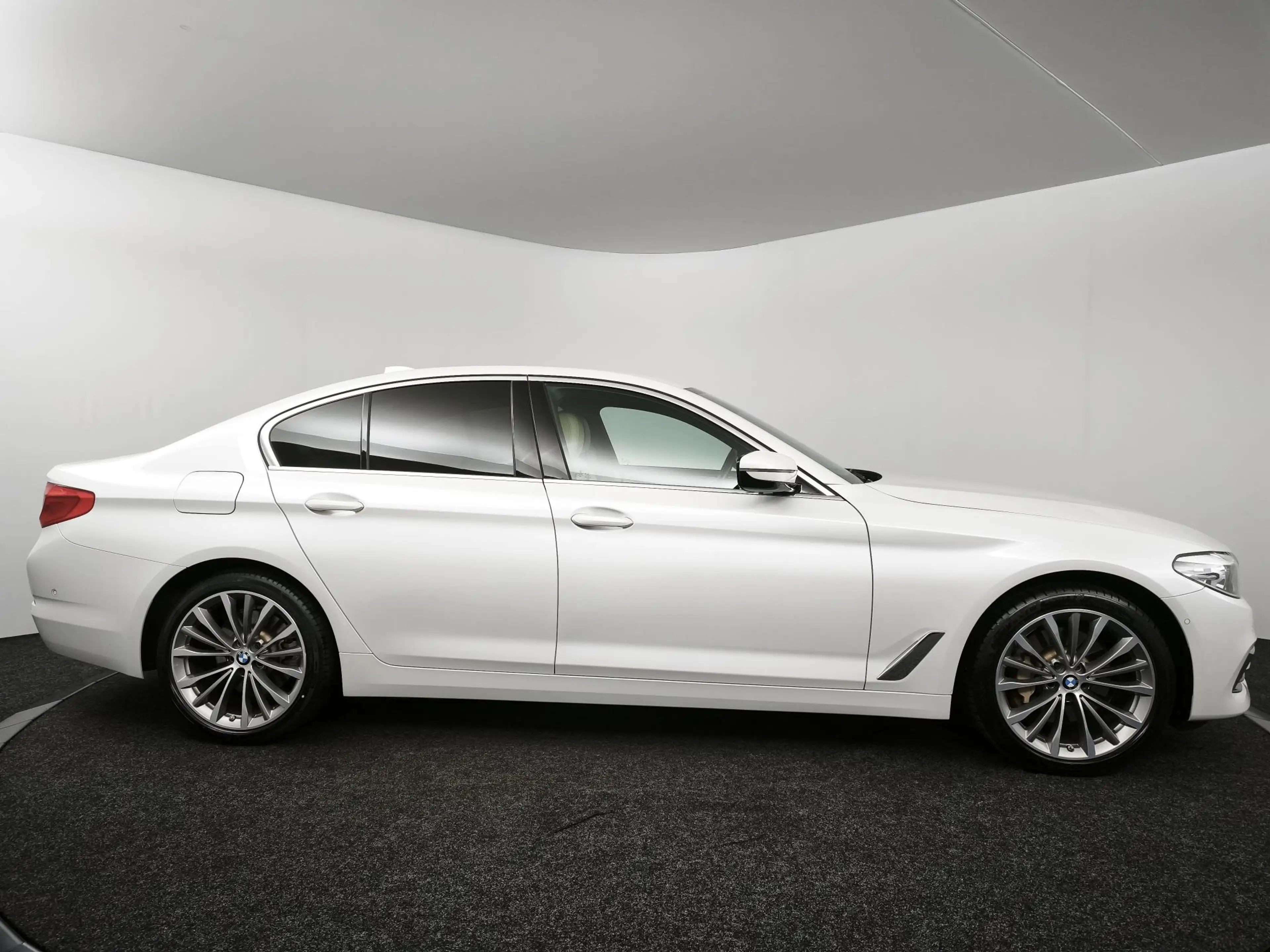 BMW 530 5-serie 530e iPerformance High Executive | Lederen — photo 16