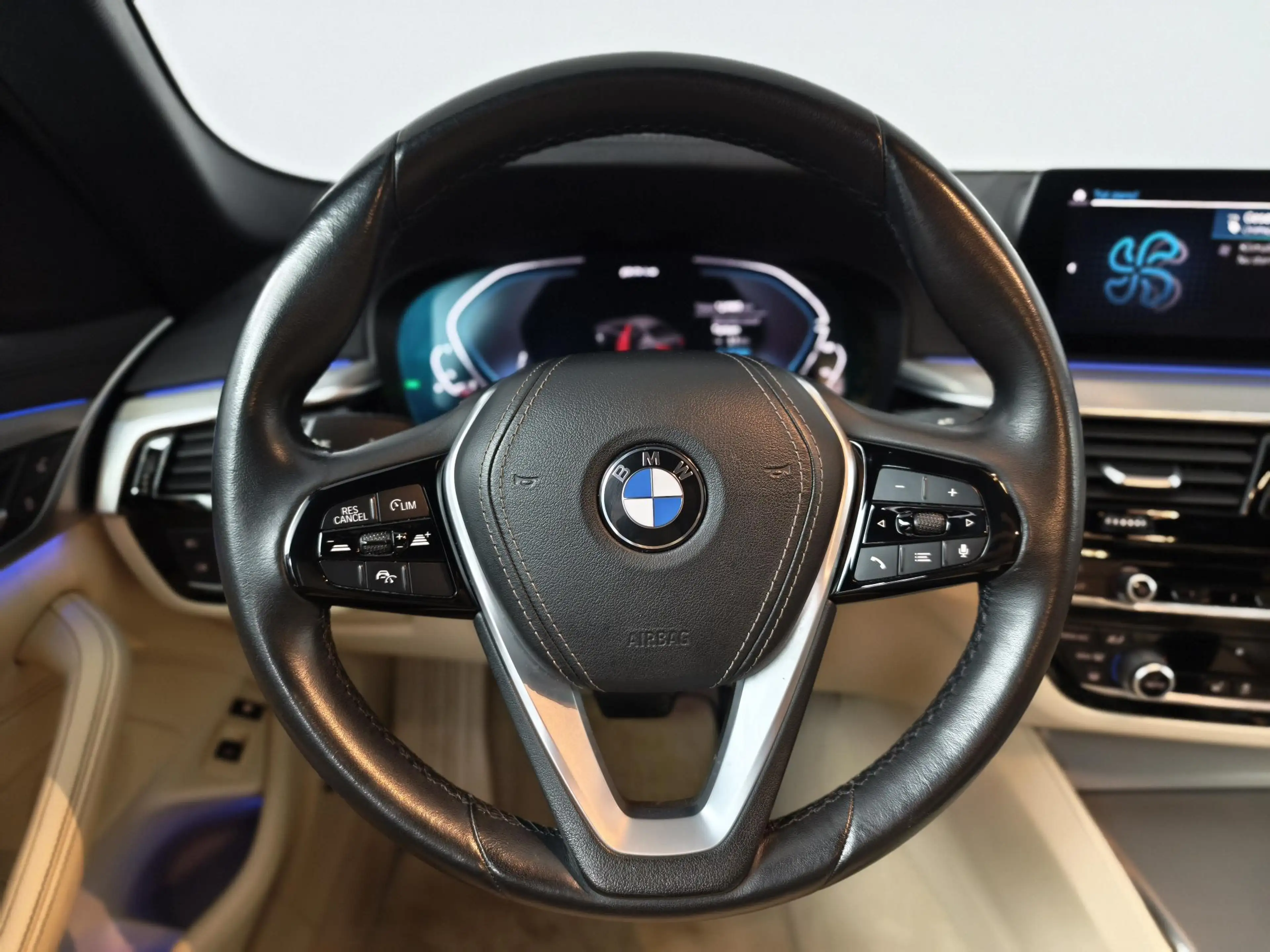 BMW 530 5-serie 530e iPerformance High Executive | Lederen — photo 29