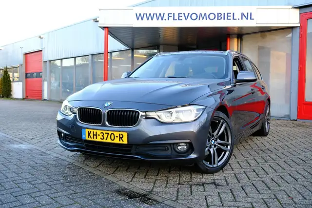 BMW 320 3-serie Touring 320d EDE Centennial Executive Aut.