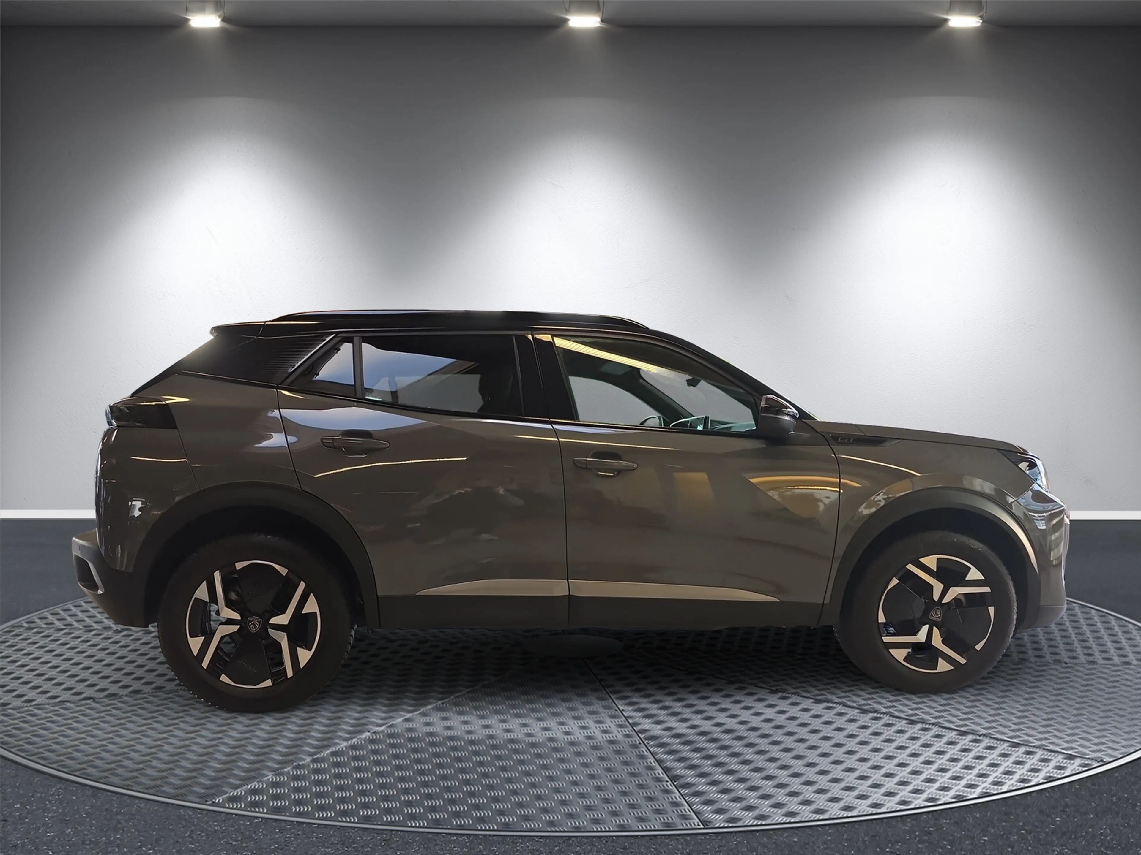 Peugeot 2008 GT-Kamera-TÜV Neu — photo 6