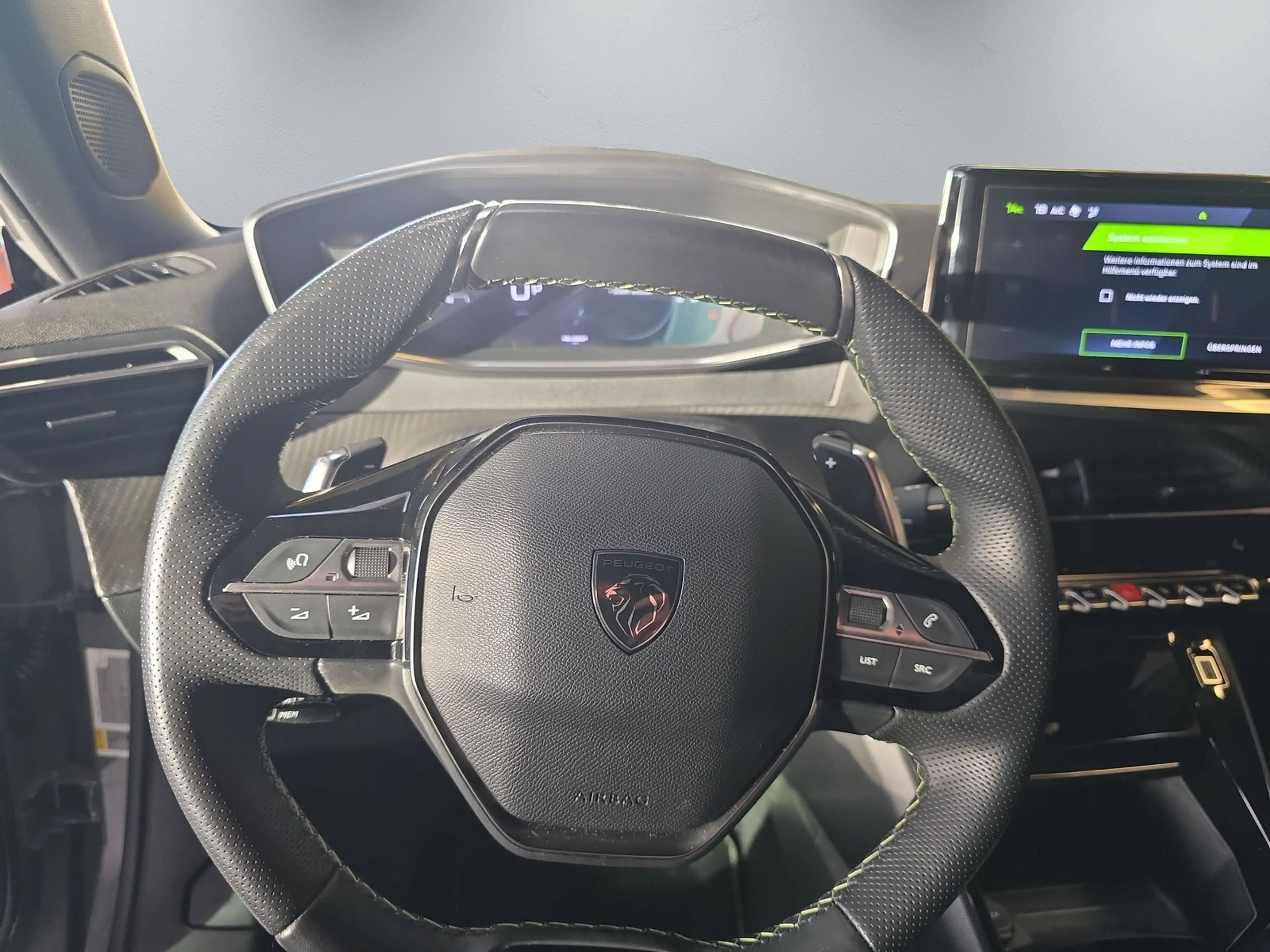 Peugeot 2008 GT-Kamera-TÜV Neu — photo 14