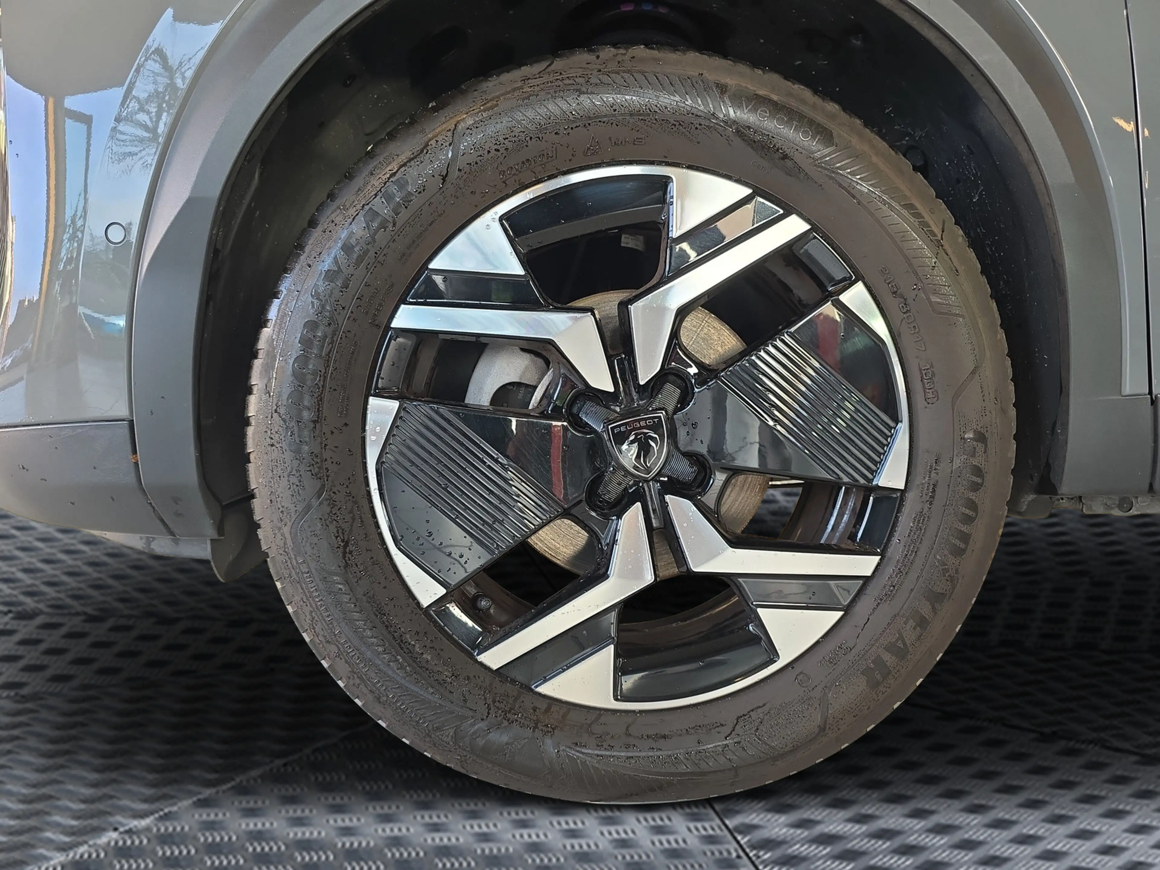 Peugeot 2008 GT-Kamera-TÜV Neu — photo 9