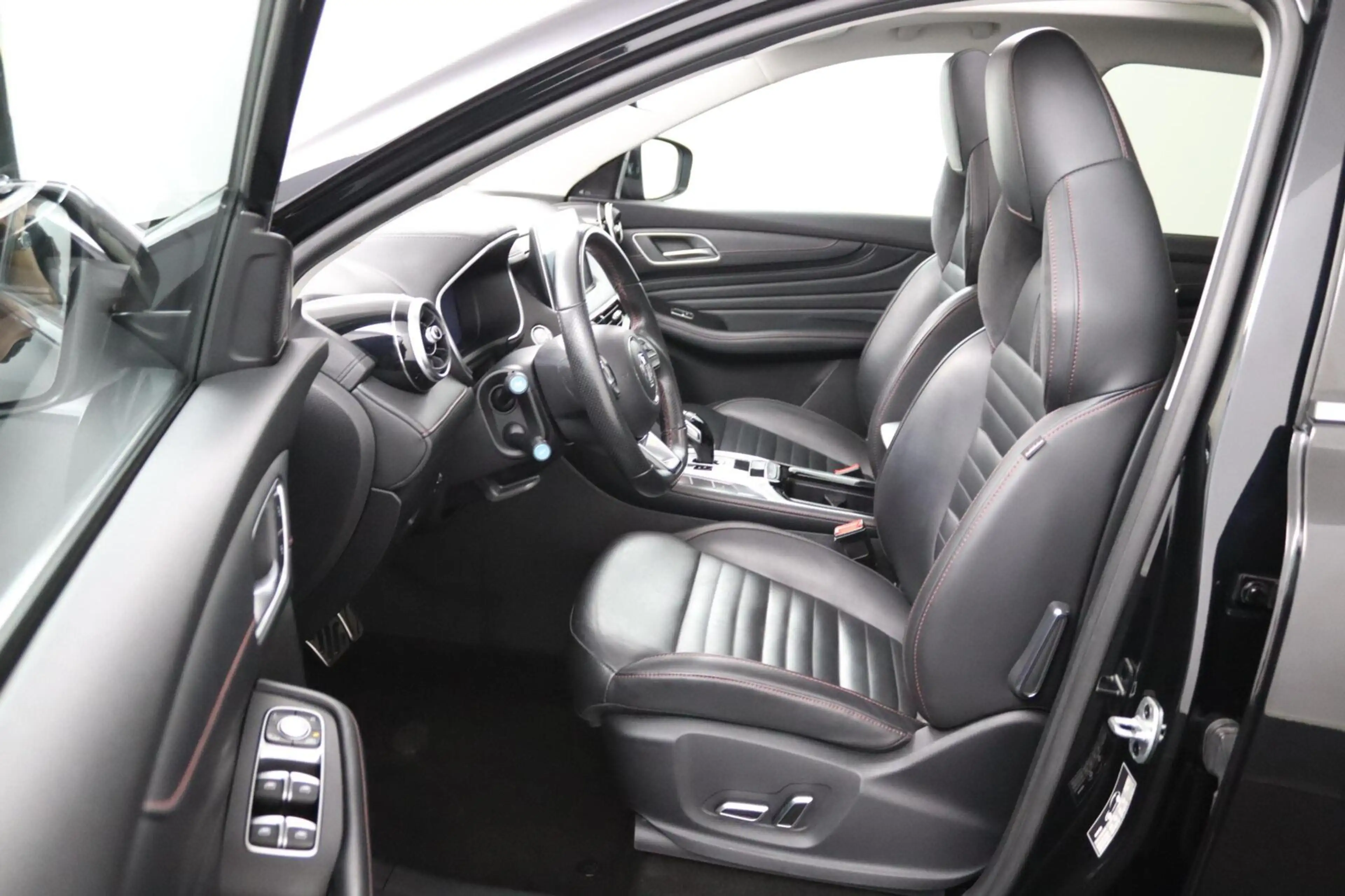 MG EHS 1.5 TGDI Luxury zwart, mooie wagen! — photo 12