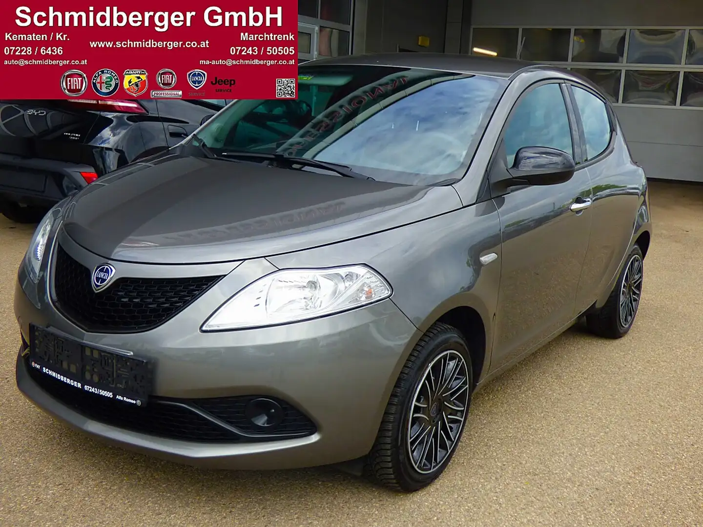 Lancia Ypsilon Lancia Ypsilon New 1,2 Gold 8fach Bereift Grau - 1