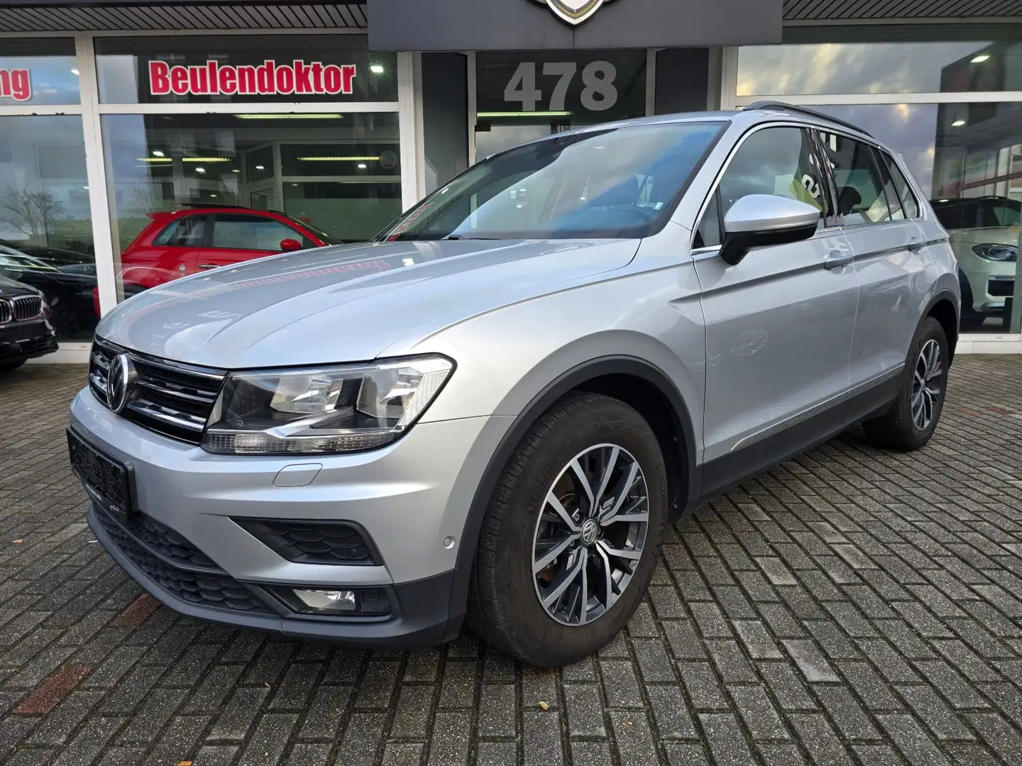 Volkswagen Tiguan Comfortline BMT*Park Assist*R-Kam Silber - 1