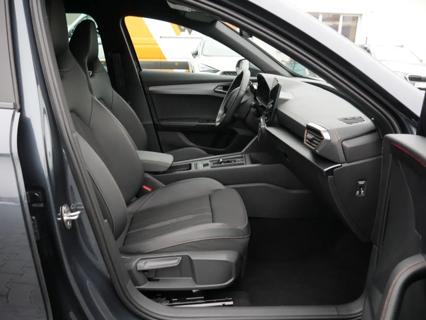CUPRA Formentor 2.0 TSI VZ 4Drive DCC NAVI ACC LED Gris - 2