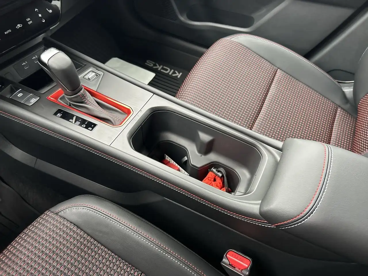 Nissan Kicks снимка Nissan Kicks