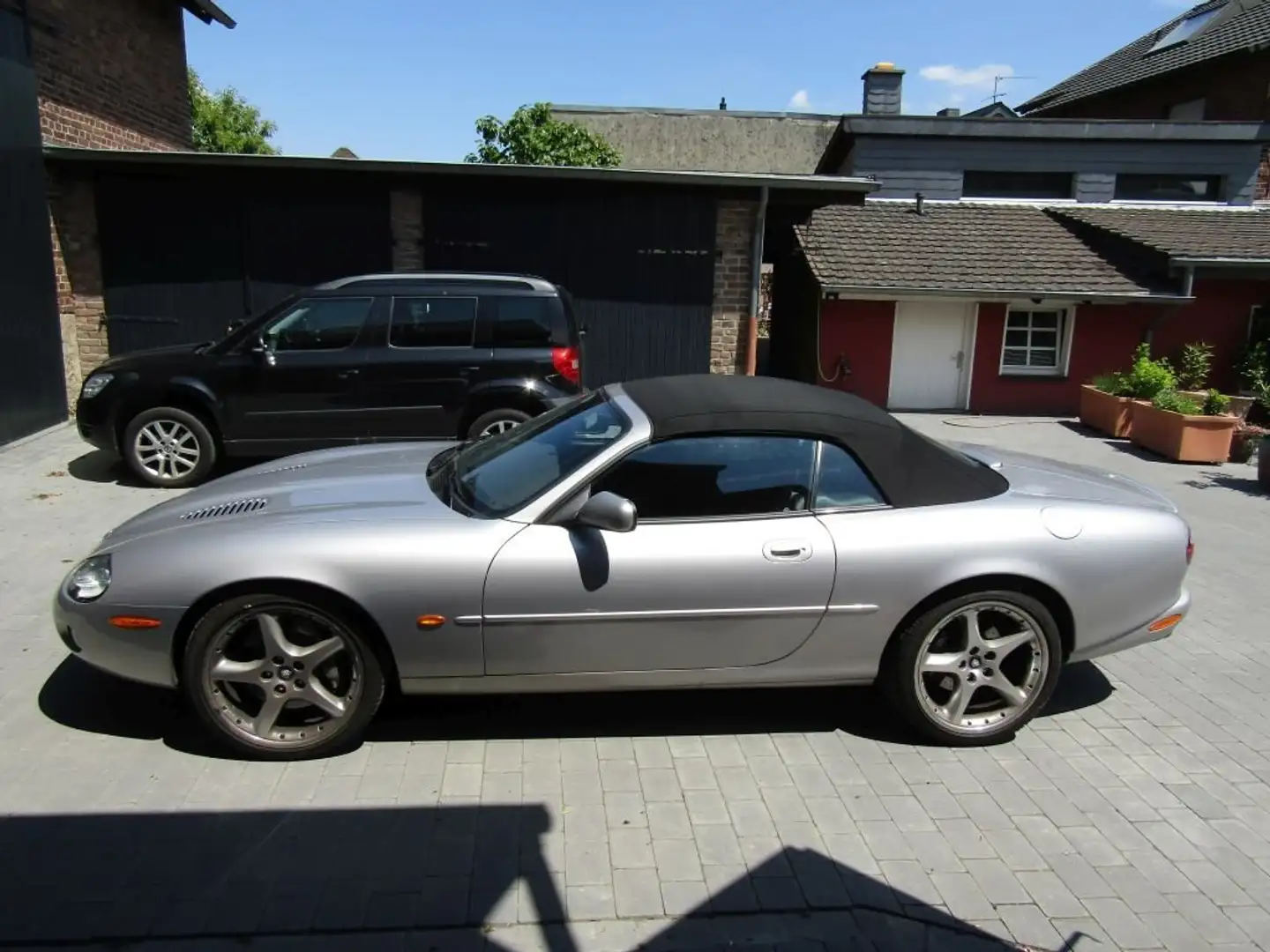 Jaguar XKR Cabriolet Silverstone nur 28000 km! Срібний - 2