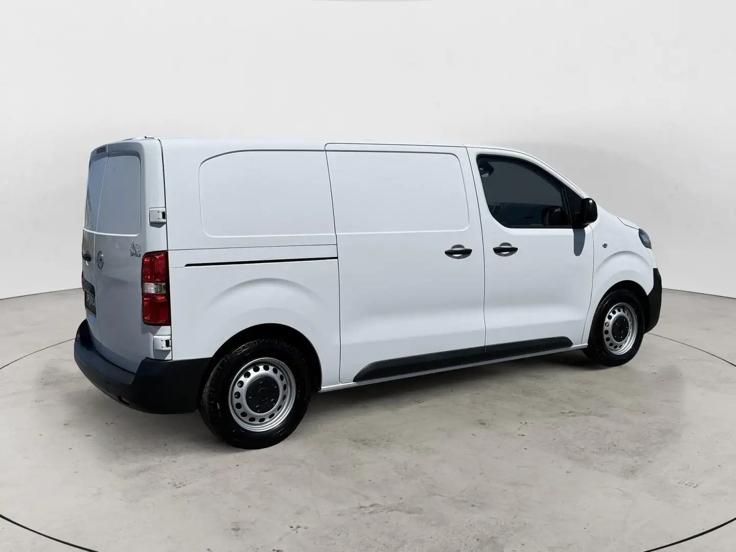 Opel Vivaro L2H1 Turbo D S/S 2.0 D 145pk 23545€ excl btw  N Blanc - 2