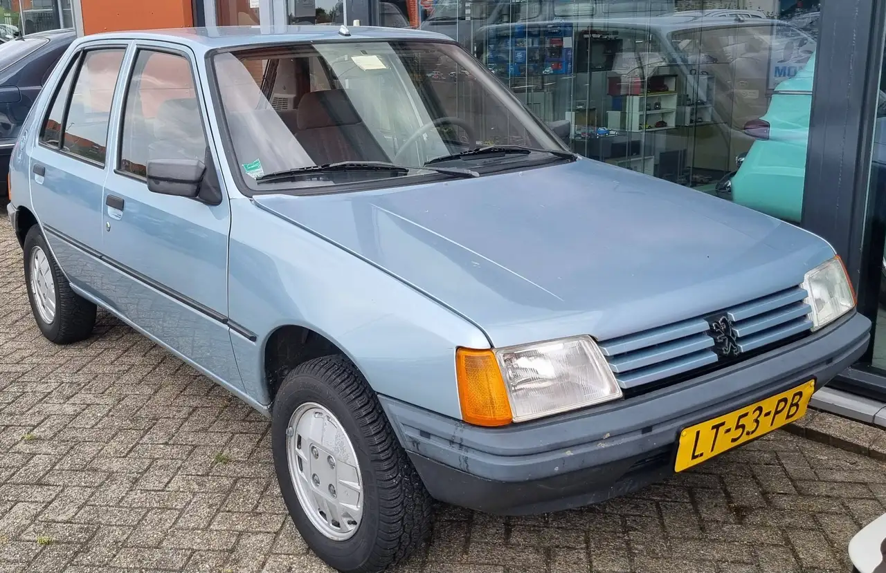 Peugeot 205 GR, foto 1