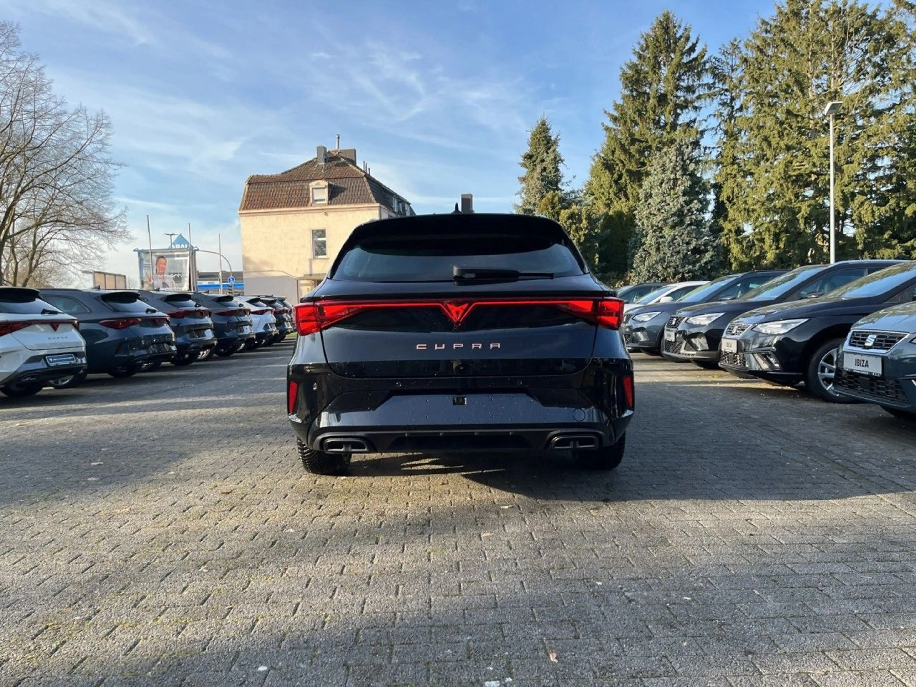 CUPRA Leon Sportstourer DSG 1.5 eTSI+AHK+Matrix+Business — photo 4