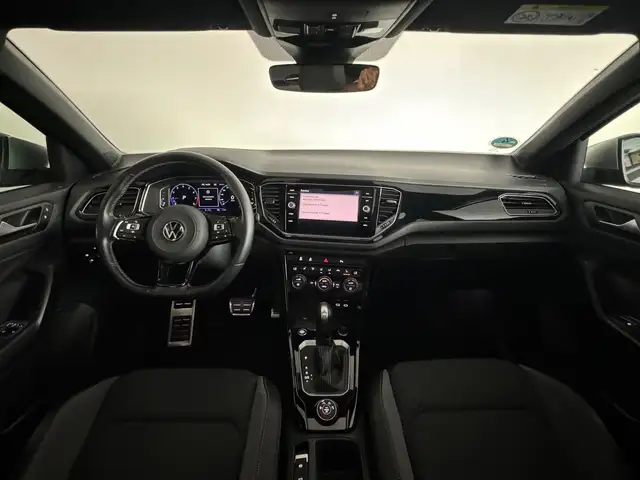 Volkswagen T-Roc view 4