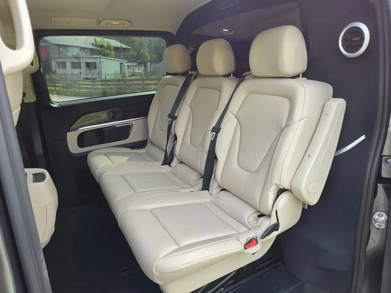 Mercedes-Benz V 300 AVANTGARDE – Bild 21