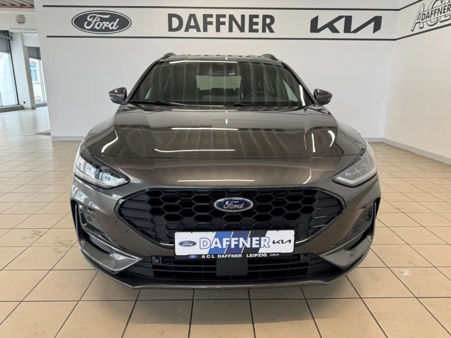 Ford Focus Turnier ST-Line X Alu18'' LED ACC Kamera NEUES M Grijs - 2