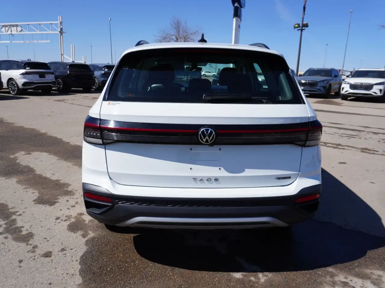 Volkswagen Taos снимка Volkswagen Taos