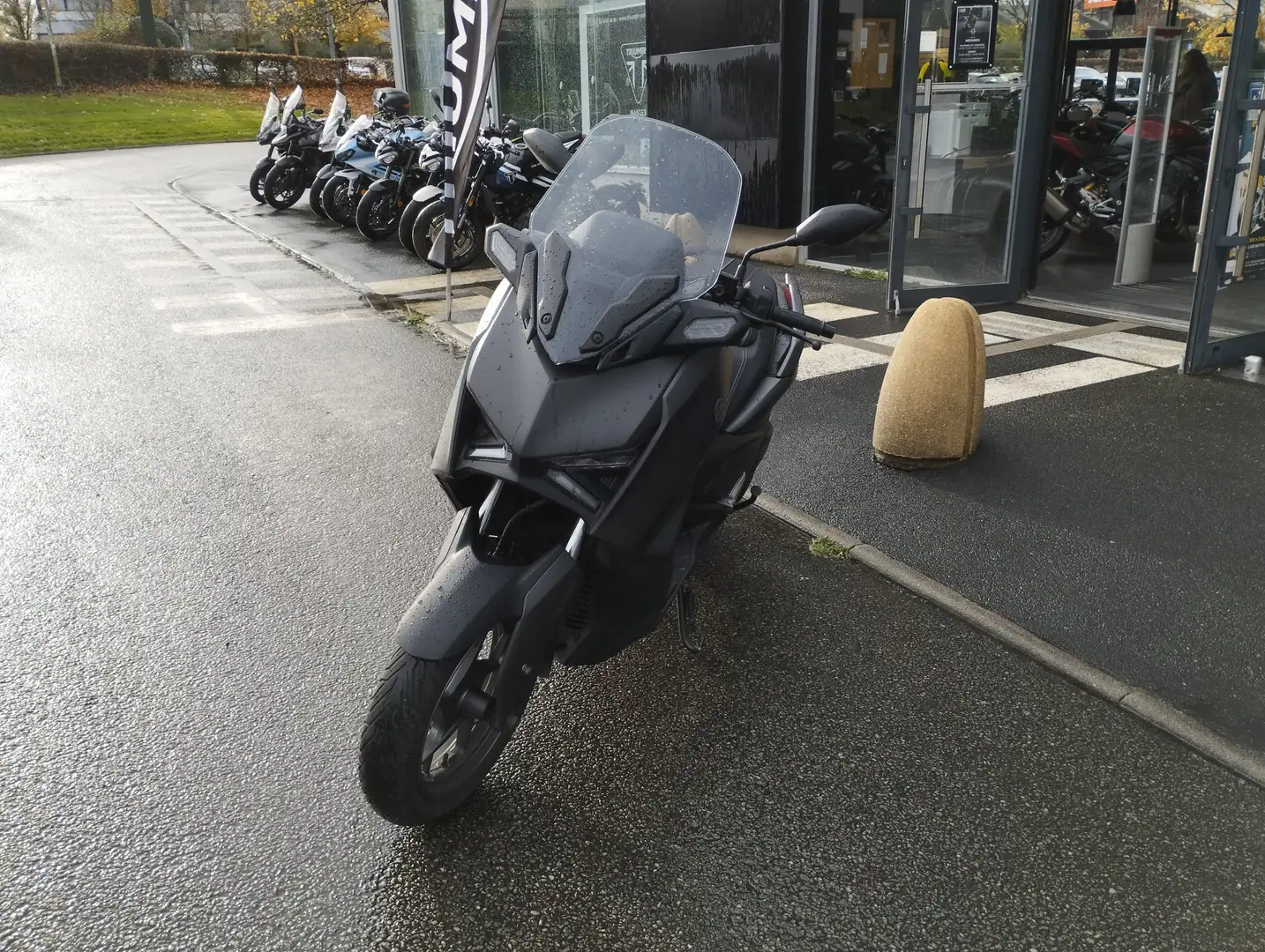 Yamaha X-Max 125 Noir - 2