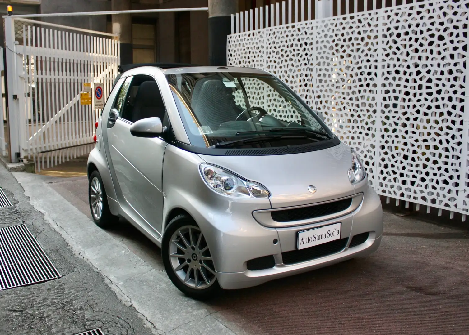 smart forTwo 71cv MHD cabrio passion-pari al nuovo-servosterzo Argento - 1