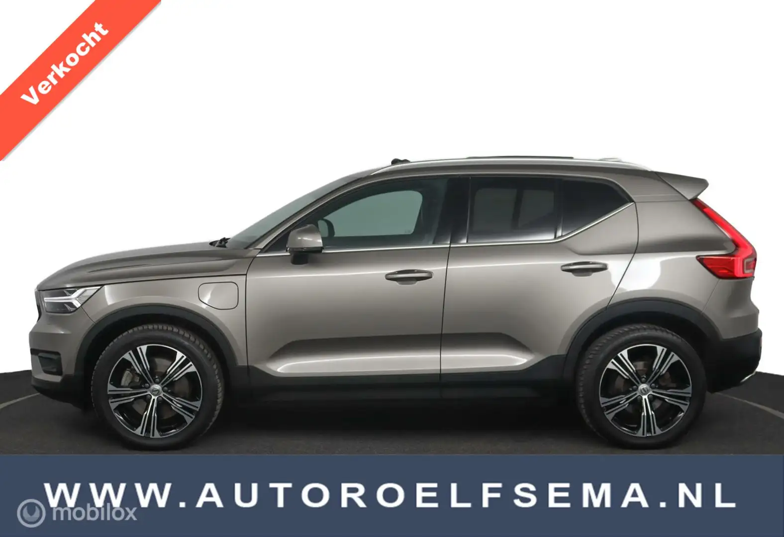 Volvo XC40 1.5 T5 Twin Engine Inscription|Leer|Pano|Autopilot Gris - 1