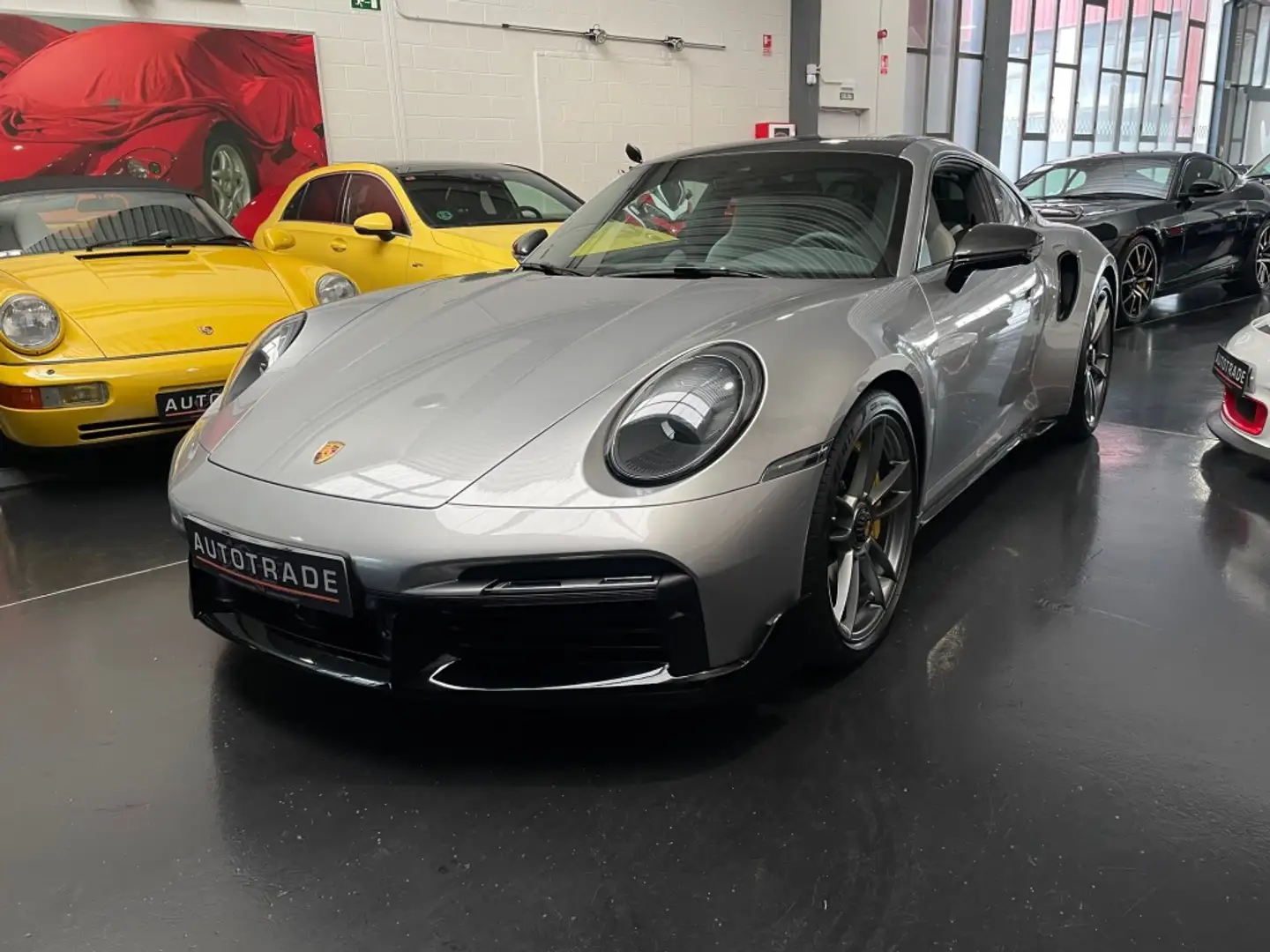 Porsche 992 Turbo S Coupé PDK Argent - 1