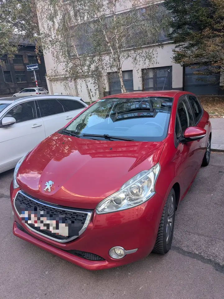 Peugeot 208