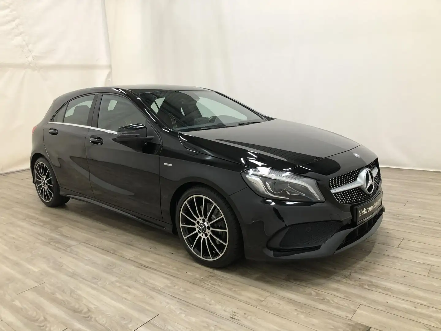 Mercedes-Benz A 250 AMG PEAK*Navi*LED*Sitzheiz*Ambientebel*PTS Czarny - 2