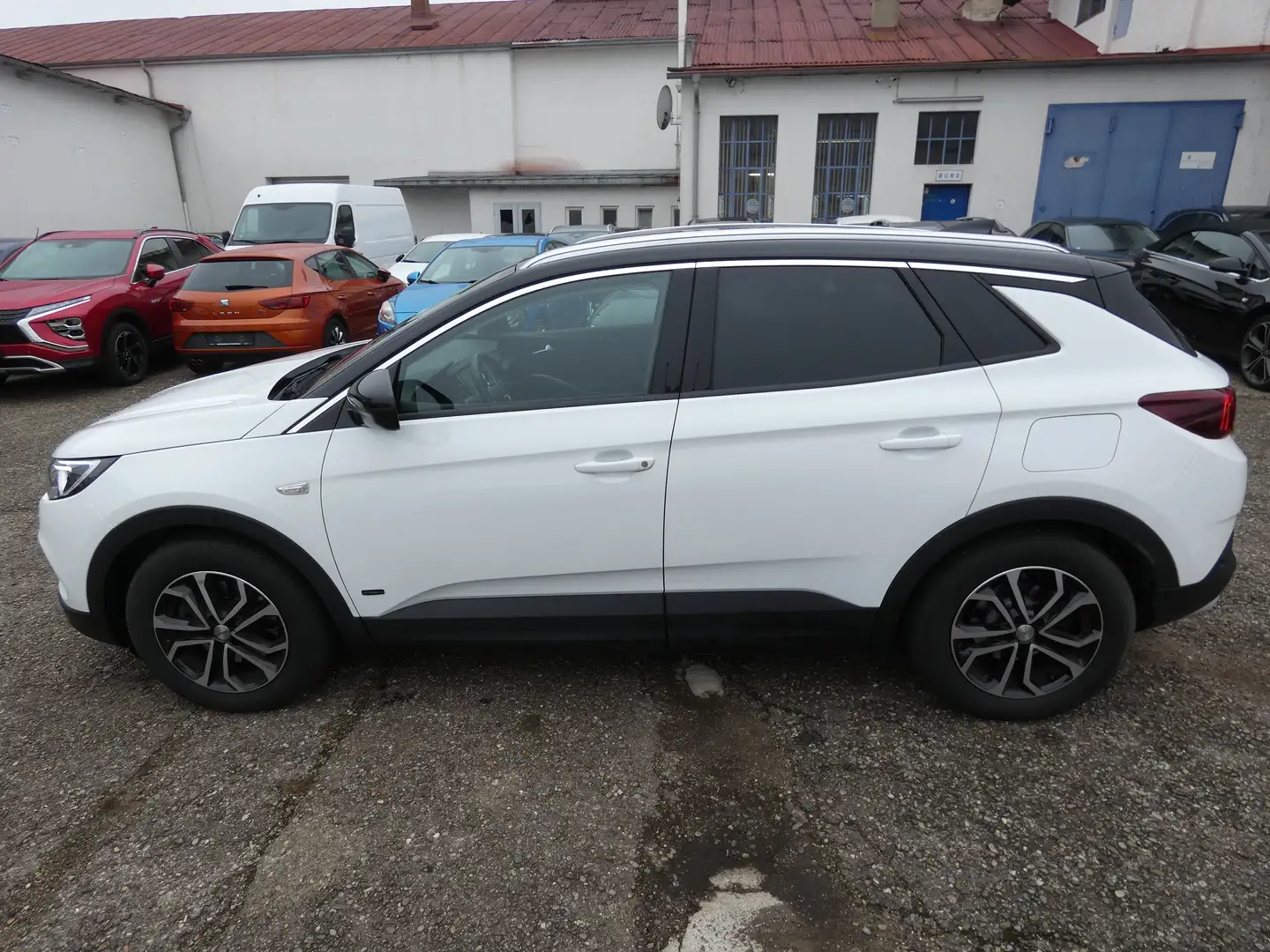 Opel Grandland X Ultimate Plug-in-Hybrid 4 AHK Blanc - 2