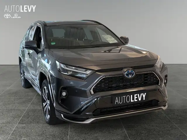Toyota RAV4 view 4