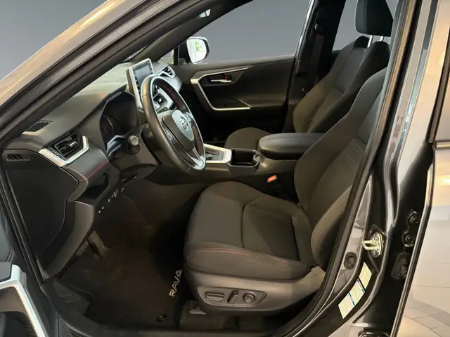 Toyota RAV4 view 6