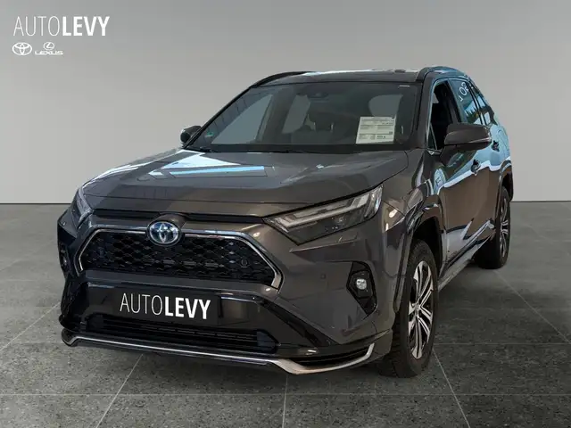 Toyota RAV4 view 2