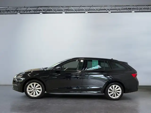 Skoda Octavia view 5