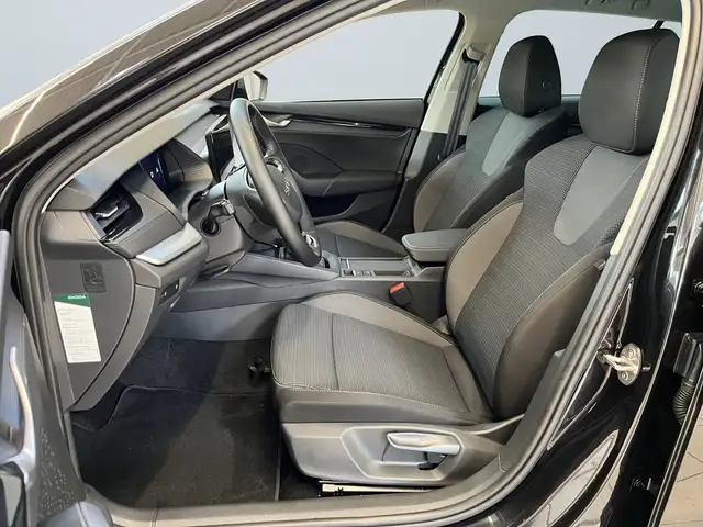 Skoda Octavia view 9