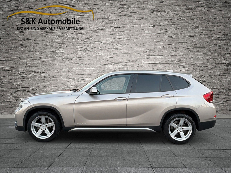 BMW X1 20 d xDrive XLine/Scheckheft/8Fach/Gepflegt — photo 2