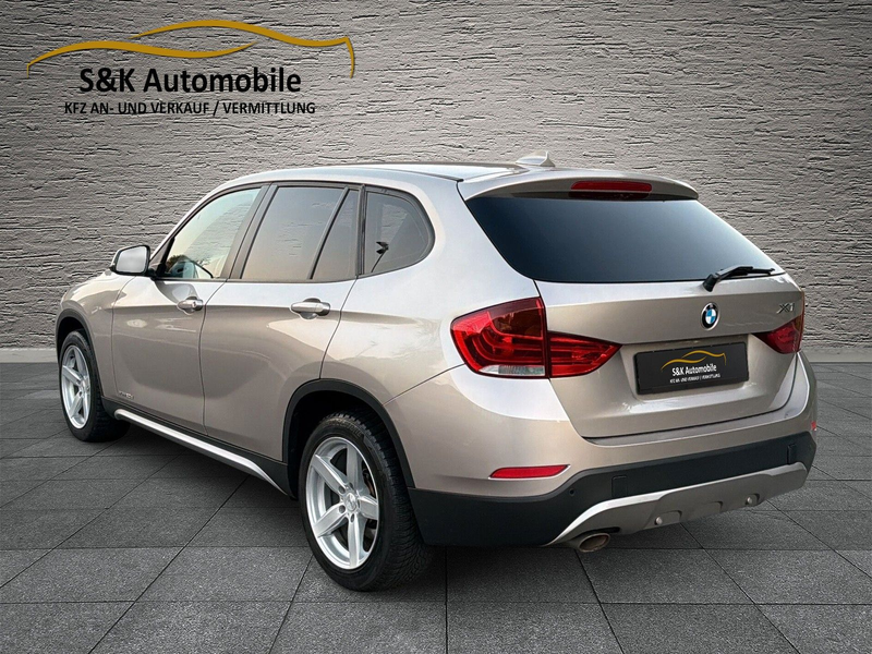 BMW X1 20 d xDrive XLine/Scheckheft/8Fach/Gepflegt — photo 3