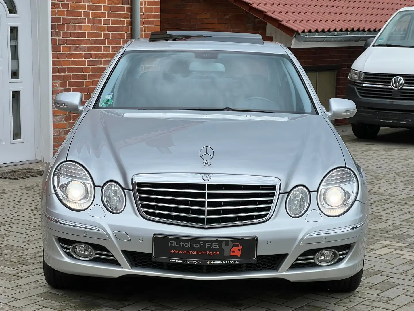 Mercedes-Benz E 280 E 280 E-Klasse E 280 CDI*SHZ/NAVI/AVANTGARDE/DVD Grigio - 2