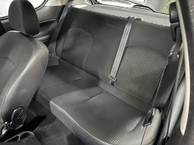 Peugeot 206 view 8