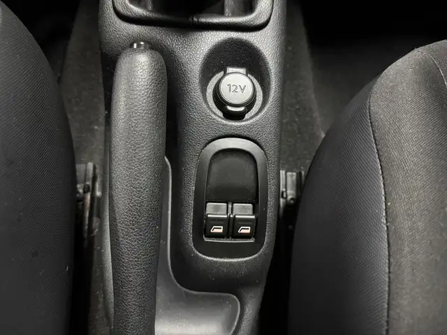 Peugeot 206 view 14