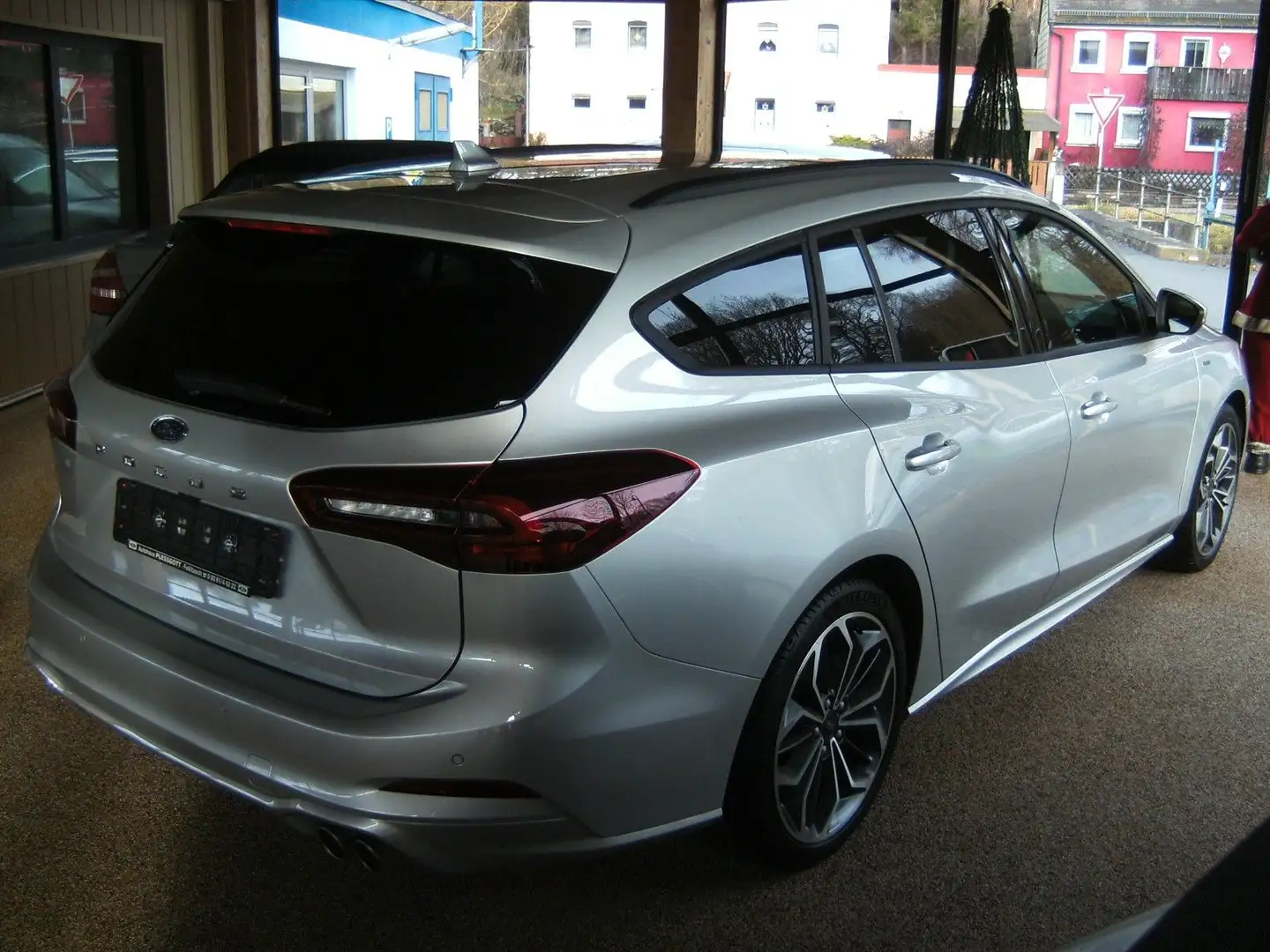 Ford Focus Turnier ST-Line X Silber - 2