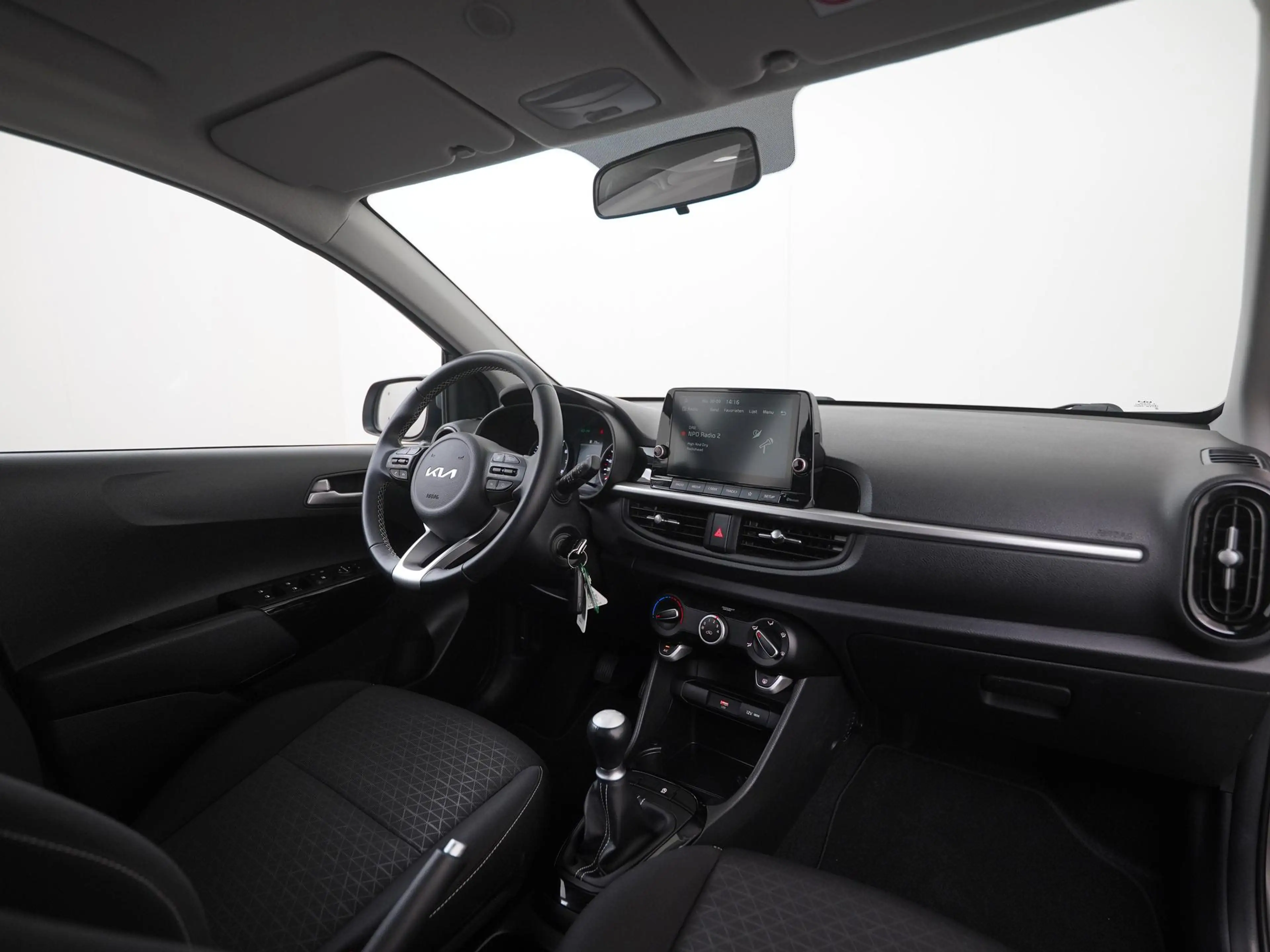 Kia Picanto 1.0 DPi DynamicLine | Camera | CarPlay | Zondag Op — photo 23