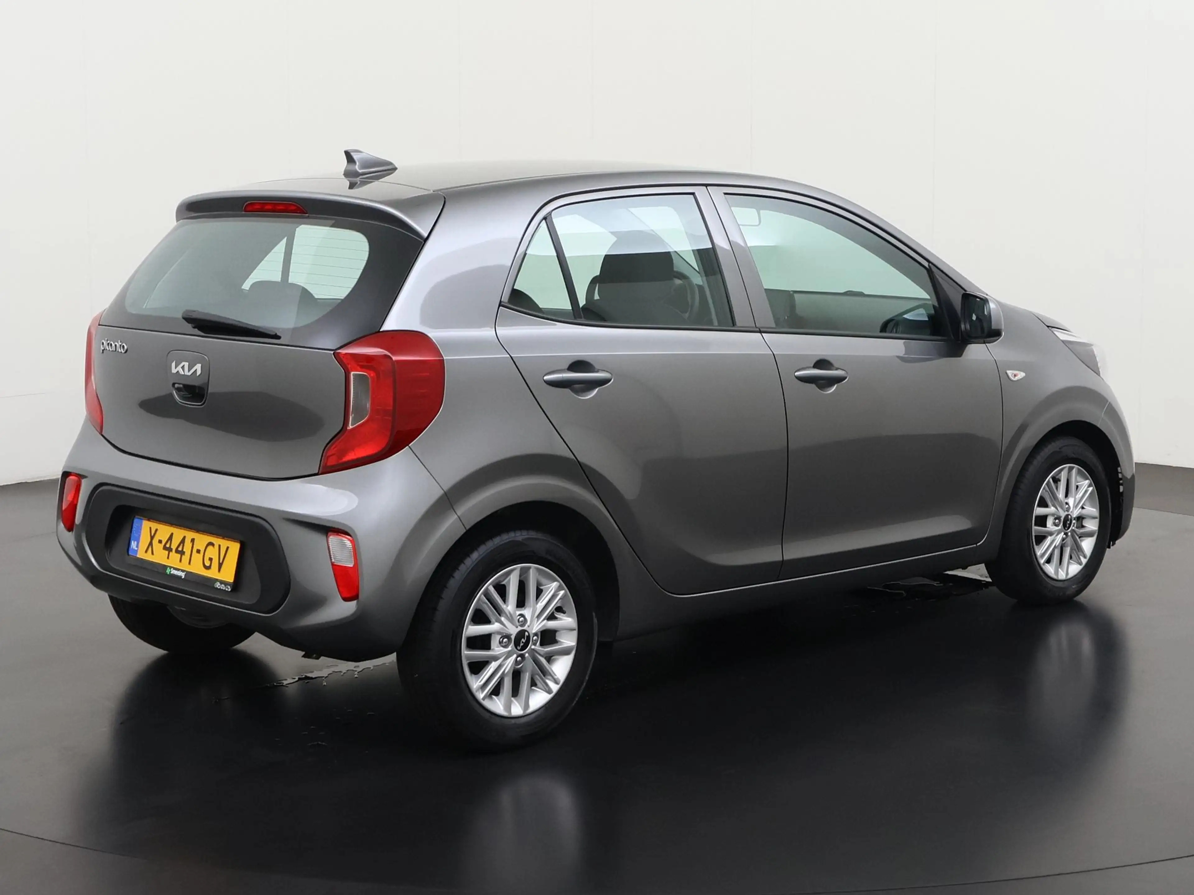 Kia Picanto 1.0 DPi DynamicLine | Camera | CarPlay | Zondag Op — photo 25