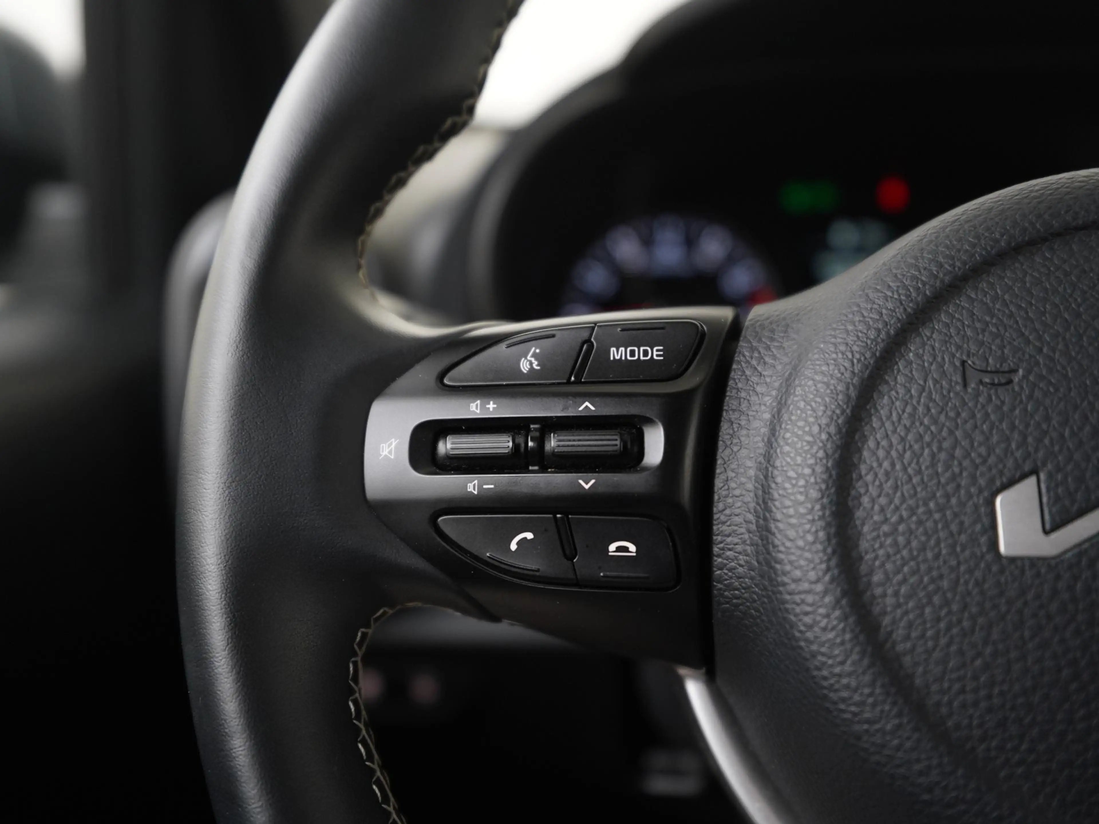 Kia Picanto 1.0 DPi DynamicLine | Camera | CarPlay | Zondag Op — photo 28