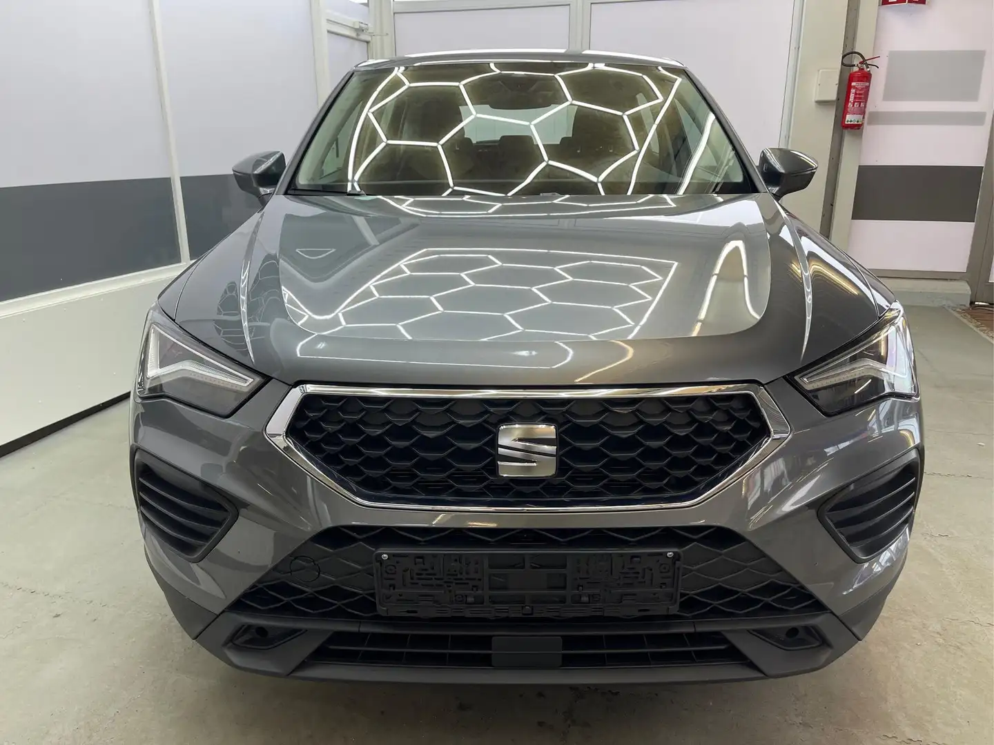 SEAT Ateca EDITION KLIMAAUTOMATIK TEMPOMAT ALU 1.0 TSI 85k... Grau - 2