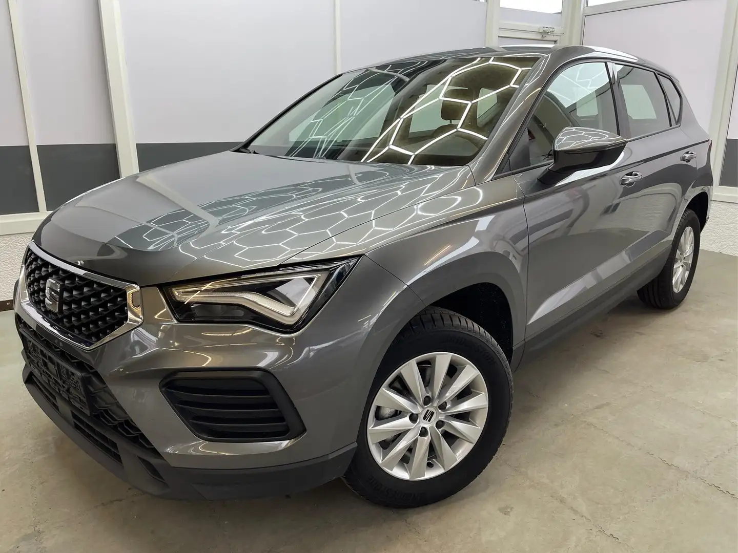 SEAT Ateca EDITION KLIMAAUTOMATIK TEMPOMAT ALU 1.0 TSI 85k... Grau - 1