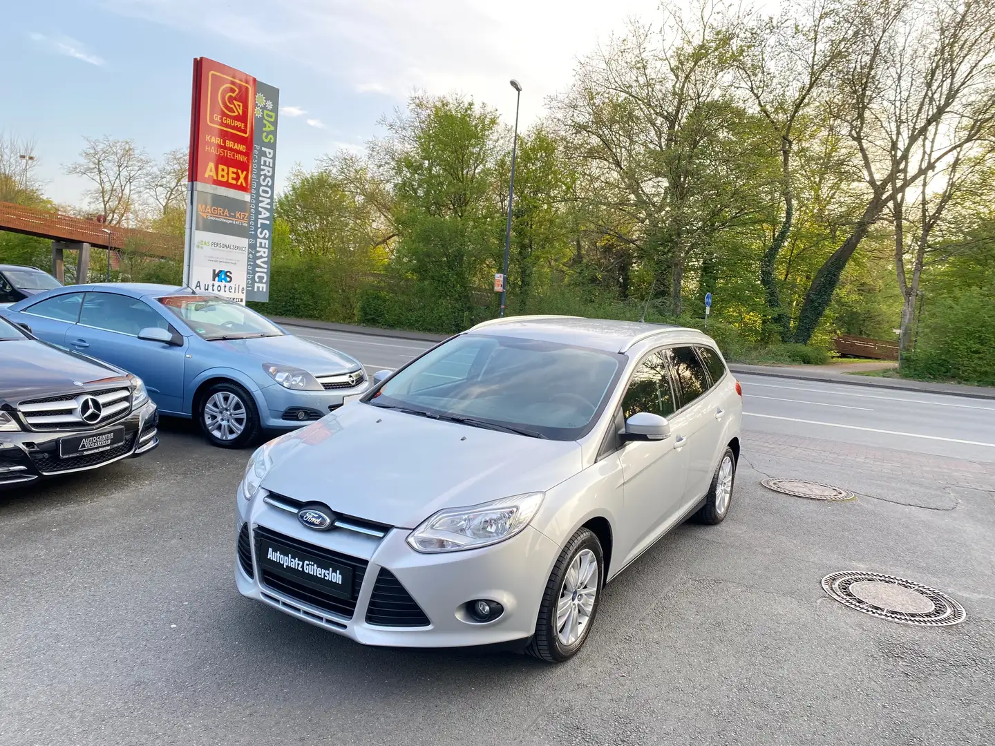 Ford Focus Turnier 1.6 Ti-VCT Trend KLIMAANLAGE SITZHEIZUNG Silber - 1