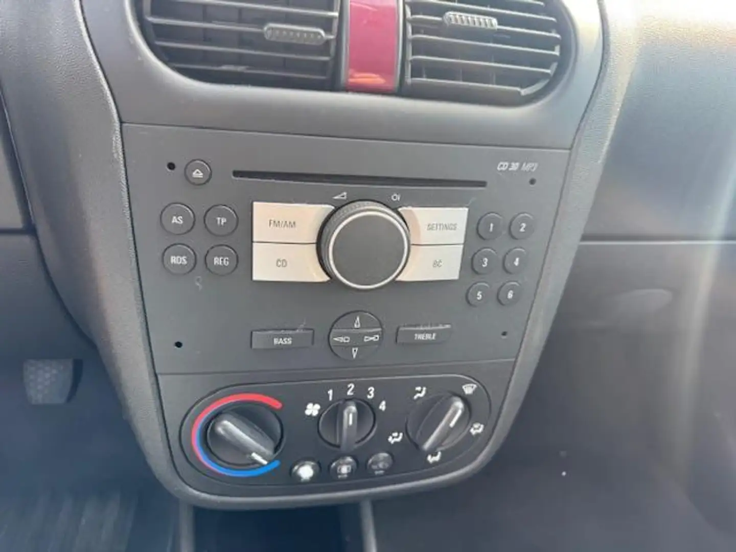 Opel Corsa 1.2-16V Rhythm, '05, nette auto, goede apk, inruil Groen - 2