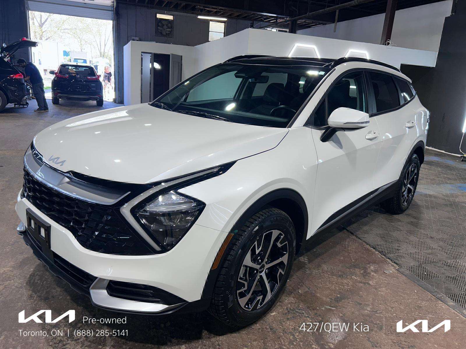 White 2024 Kia Sportage SUV / Crossover All-Wheel Drive 8-Speed Automatic