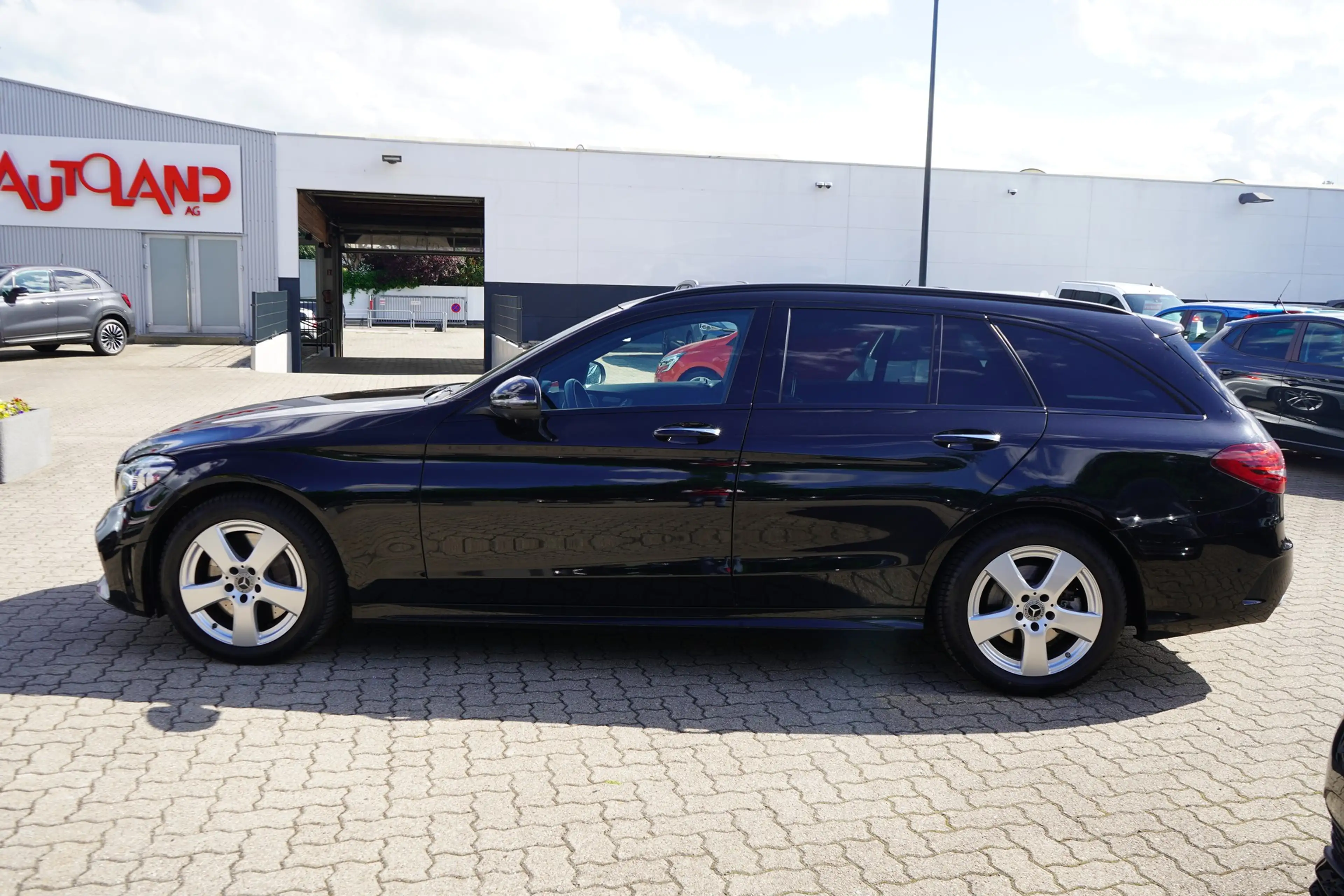 Mercedes-Benz C 400 C400 T-Modell 4Matic AMG Line Kamera Soundsystem — photo 3